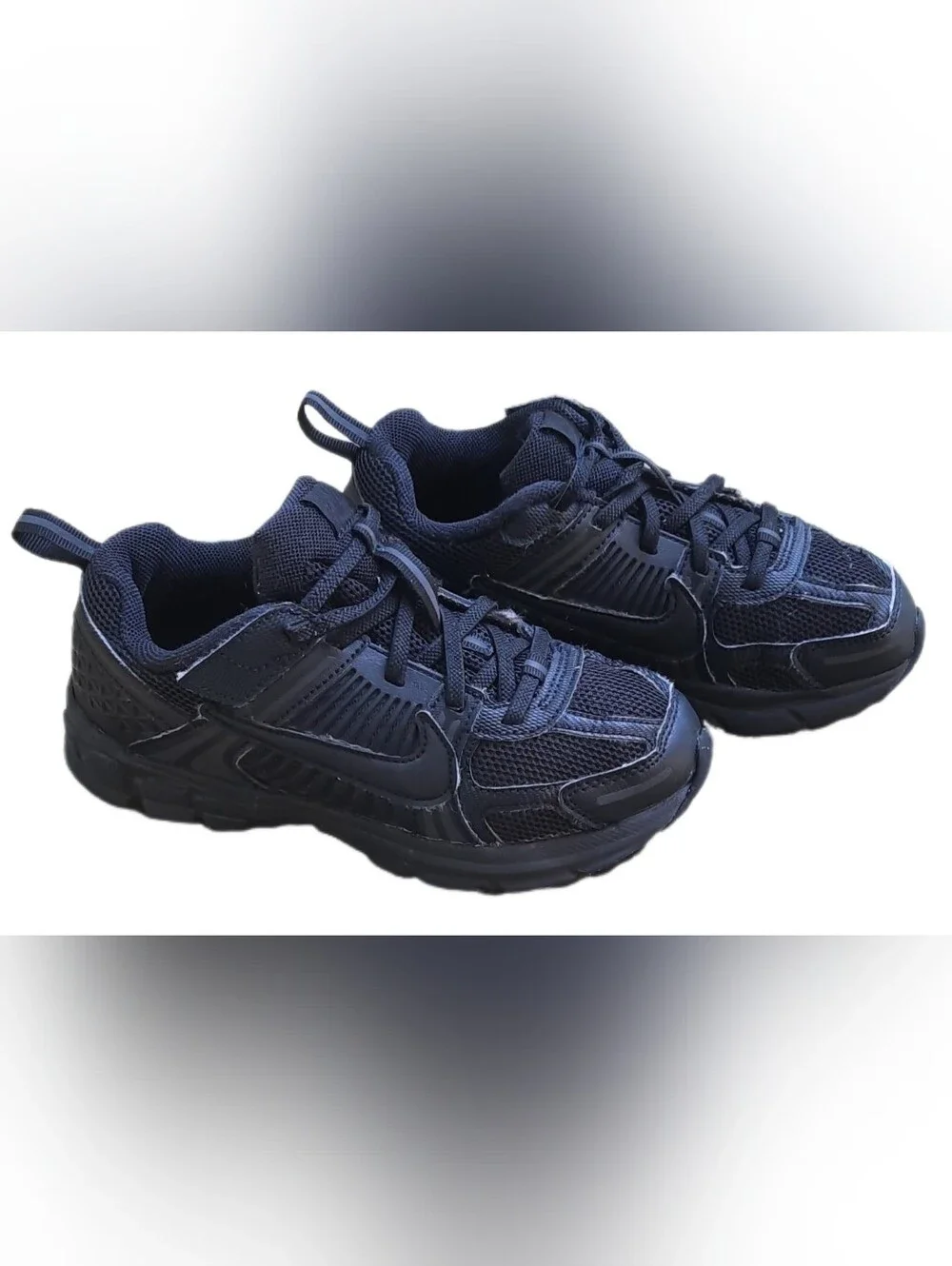 Nike Vomero 5 Little Kids' Shoes with Reflective Accents Size 2Y